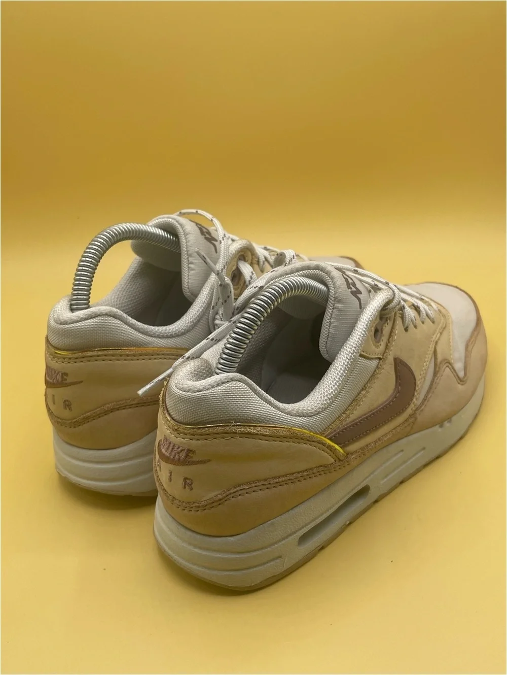 Nike Air Max 1 SE GS 'Light Bone Hemp'